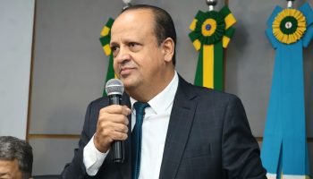 refeito reeleito, Kleber Marra (MDB) anunciou a revogação da Lei que criou a cobrança da Taxa de Preservação Ambiental- TPA, em Caldas Novas.