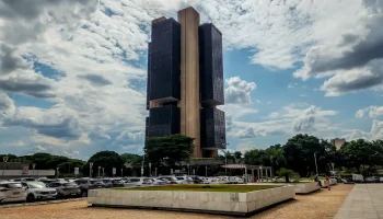 Copom eleva juros básicos da economia para 14,25% ao ano