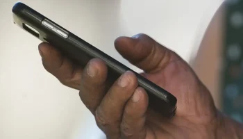 Anatel: nove em cada dez brasileiros têm acesso à telefone celular