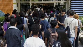 Senado aprova cota de 30% em concursos para negros e indígenas