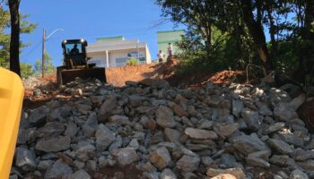 Seinfra recupera erosão no Setor Recanto do Bosque