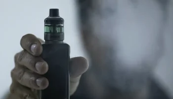 Redes Sociais devem remover propagandas de cigarros eletrônicos