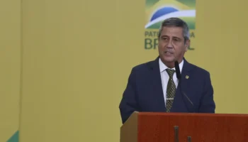 PGR envia ao STF parecer para manter prisão de Braga Netto