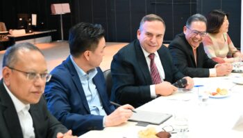 Sandro Mabel apresenta potencialidades de Goiânia em encontro com embaixadores de países asiáticos