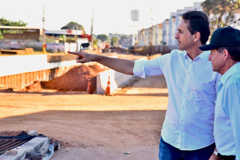 Prefeito de Aparecida visita obras na Avenida das Nações