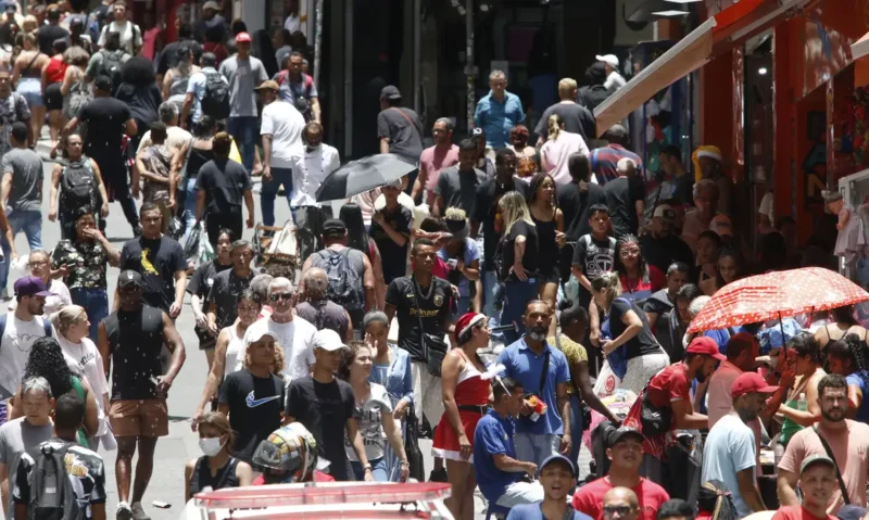 Confira nomes e sobrenomes mais comuns no país